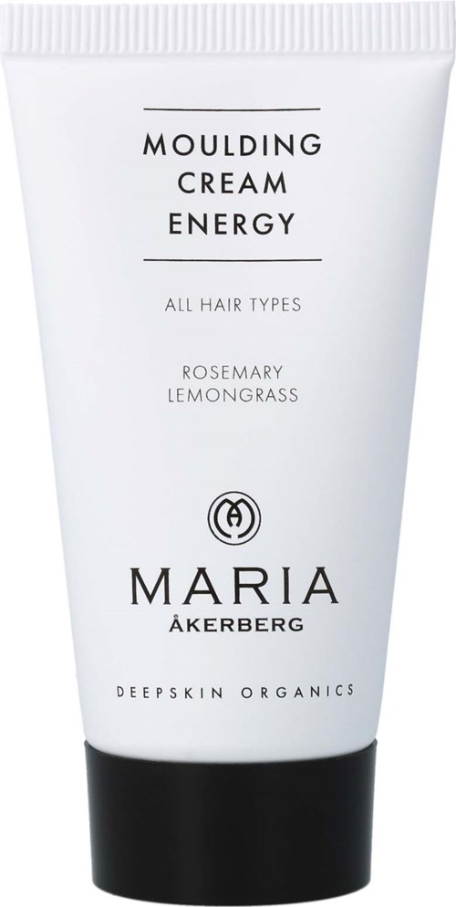 Eine weiße Tube mit der Aufschrift 'Moulding Cream Energy' mit Duftnoten von Rosmarin und Zitronengras, von MARIA ÅKERBERG, für alle Haartypen.
