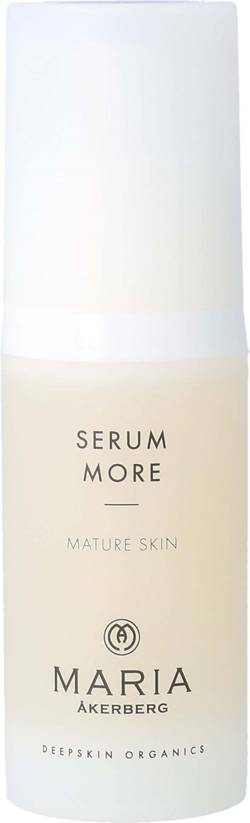 Een witte fles met label 'Serum More' voor rijpe huid, met merknaam Maria Åkerberg en biologische ingrediënten.