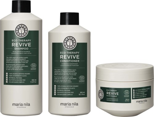 Tre hårvårdsprodukter: schampo, balsam och hårmask från Eco Therapy Revive-serien av Maria Nila.