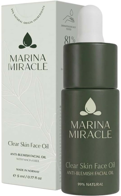En mørkegrønn flaske med Marina Miracle Clear Skin Face Oil ved siden av en hvit og grønn eske med produktinformasjon.