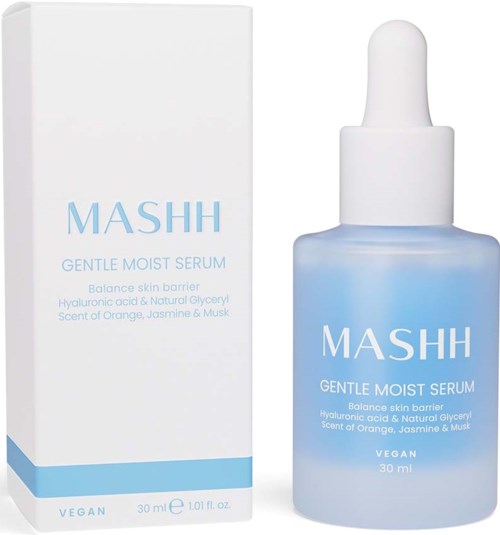 Eine blaue Flasche mit Hautserum und weiße Verpackung, beide mit "MASHH GENTLE MOIST SERUM" beschriftet.