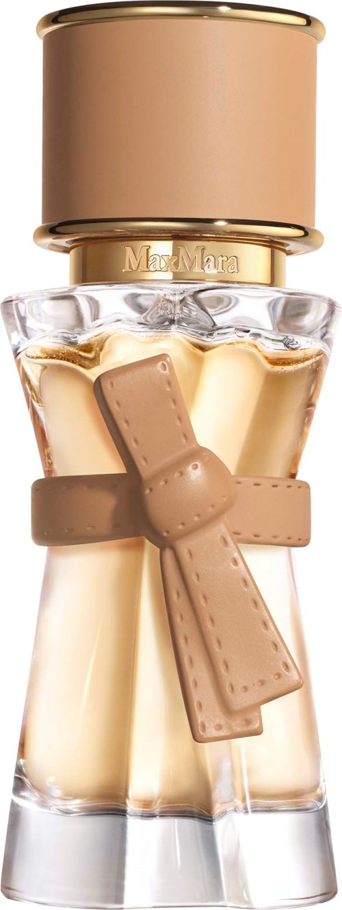En klar parf bottles med gullfarge lokk og et beige armbånd rundt halsen, fylt med lys gull væske.