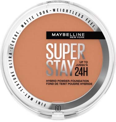 Maybelline Super Stay puderfoundation i ett kompakt, med en ljusbrun nyans. Texten nämner 24 timmars hållbarhet.
