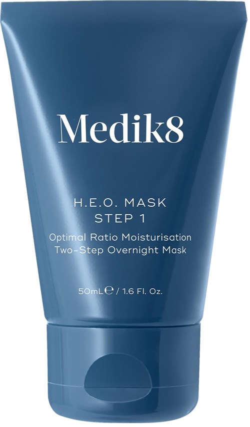 Sininen putkilon merkki Medik8 H.E.O. Mask Step 1 yöhygienaan jahehkauteen.