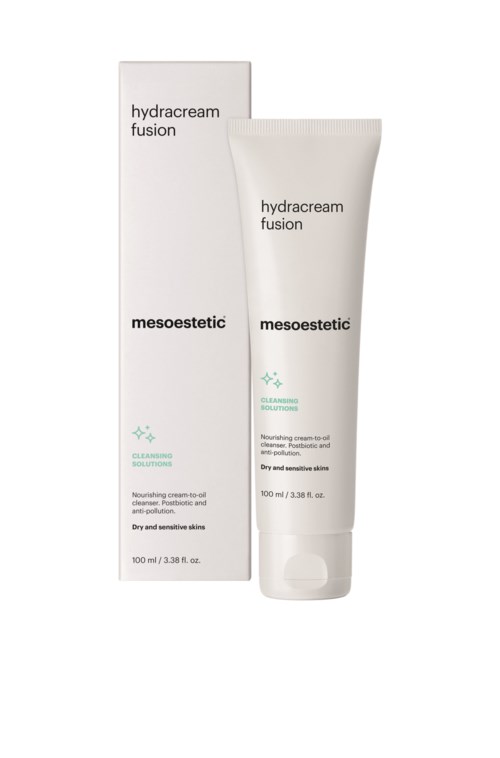 Verzorgende crème-gel in een witte tube, genaamd Hydracream Fusion, door Mesoestetic. Geschikt voor droge en gevoelige huid.