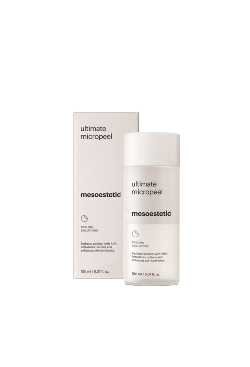 Eine weiße Flasche und eine Verpackung mit der Aufschrift "ultimate micropel" und "mesoestetic," wahrscheinlich ein Hauterneuerungsprodukt.