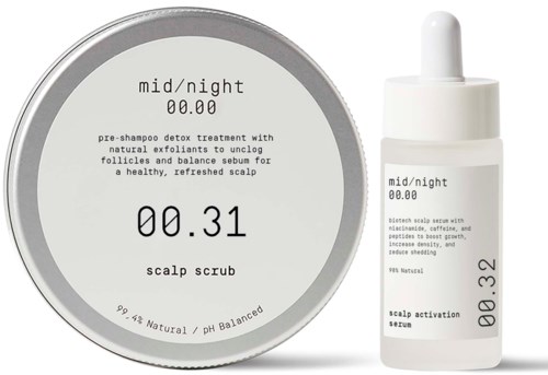 Kaksi hiustuotetta näkyvissä: päänahka-scrub ja seerumi, molemmat nimeltään "mid/night" ja numerolla.