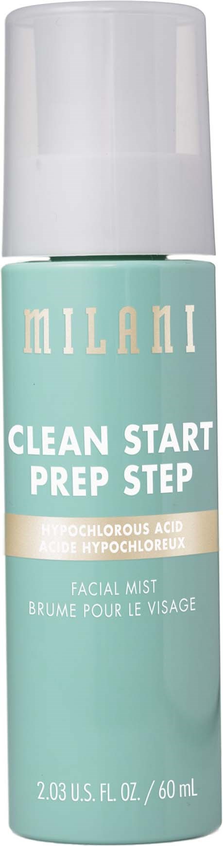 Milani ansiktspray i en lys blå sprayflaske med hvit lokk, merket som forberedelsestrinn med hudvennlige ingredienser.