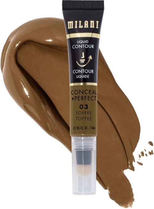 Een tube Milani vloeibare concealer met een uitsmeerde swatch, toont een beige tot bruing kleur.