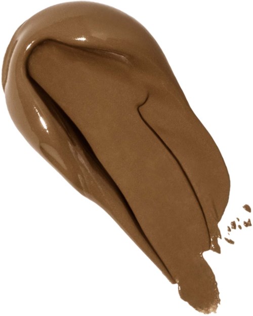 Een schep van een bruine romige substantie met een gladde, glanzende oppervlakte en een lichte boog. Mogelijk chocolade of spread.