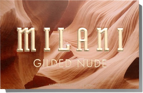 En logotyp för Miami Gilded Nude med en bakgrund av släta, vågiga, orange och rosa stenstrukturer.