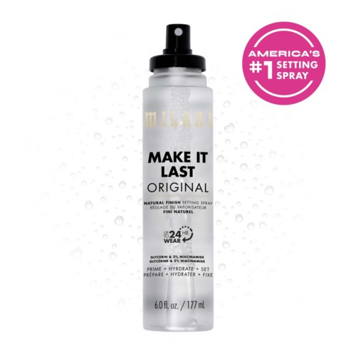 Een wit spuitflesje met zwarte dop en gouden letters, label 'Make It Last Original' en 'America's #1 Setting Spray'.