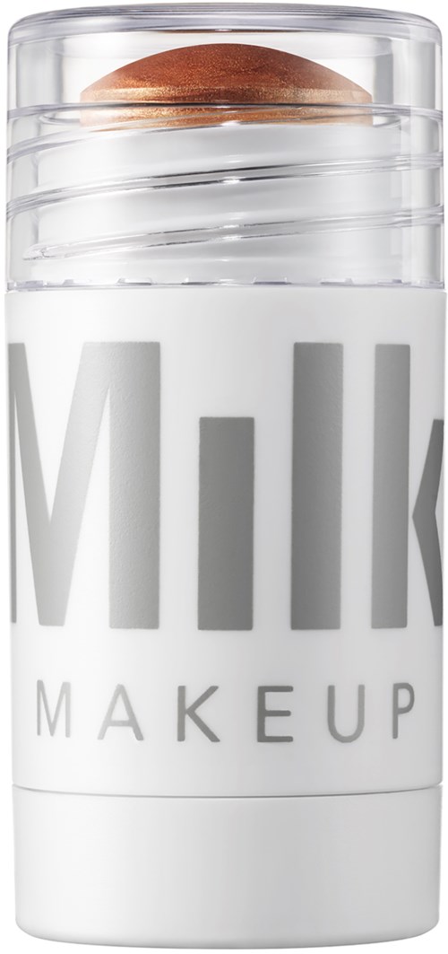 Huulirasvapakkaus, joka muistuttaa maitolaatikkoa, ruskea kansi. Label teksti "Milk Makeup."