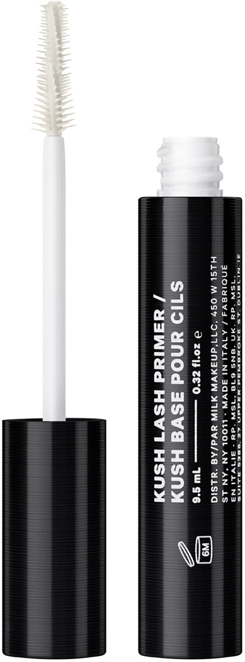 Lipbalsem met een witte borstel in een zwarte container. Label zegt "Kush Lash Primer."