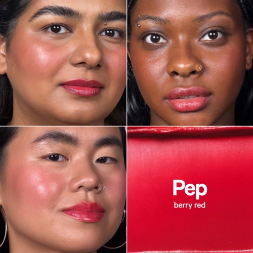 Fyra bilder med olika kvinnor med olika hudtoner och en röd produktförpackning med vitt text "Pep berry red."