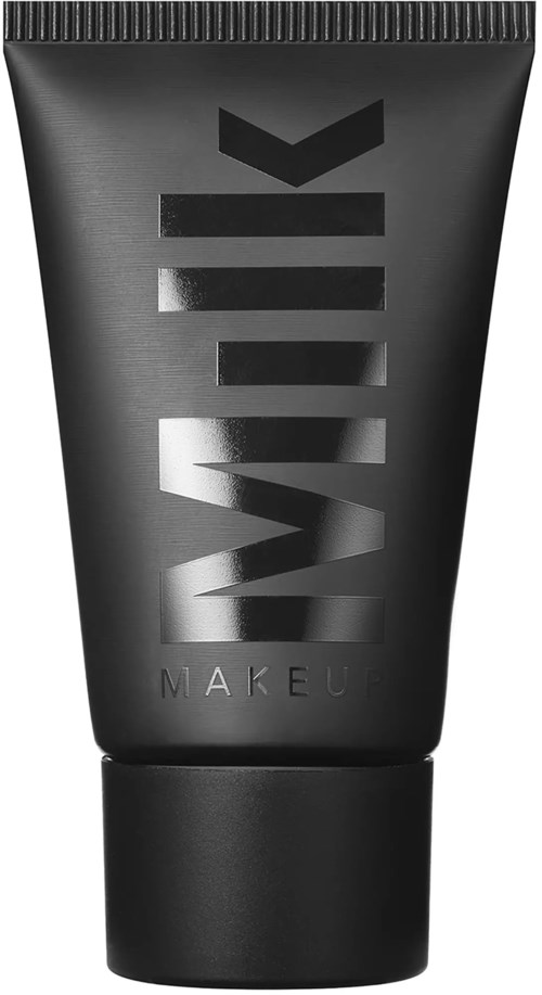 En svart tub med silverfärgad text som säger WIDK och MAKE UP på den.