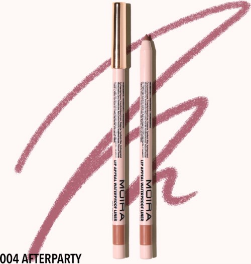 Kaksi vaaleanpunaista ja valkoista eyeliner-kynää kultaisilla suojuksilla, taustalla vaaleanpunainen kiemura.