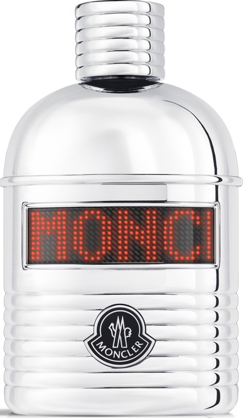 Hopeavesi hopeapullo, jossa on digitaalinen näyttö, joka näyttää sanan 'MONO' ja Moncler-logo.
