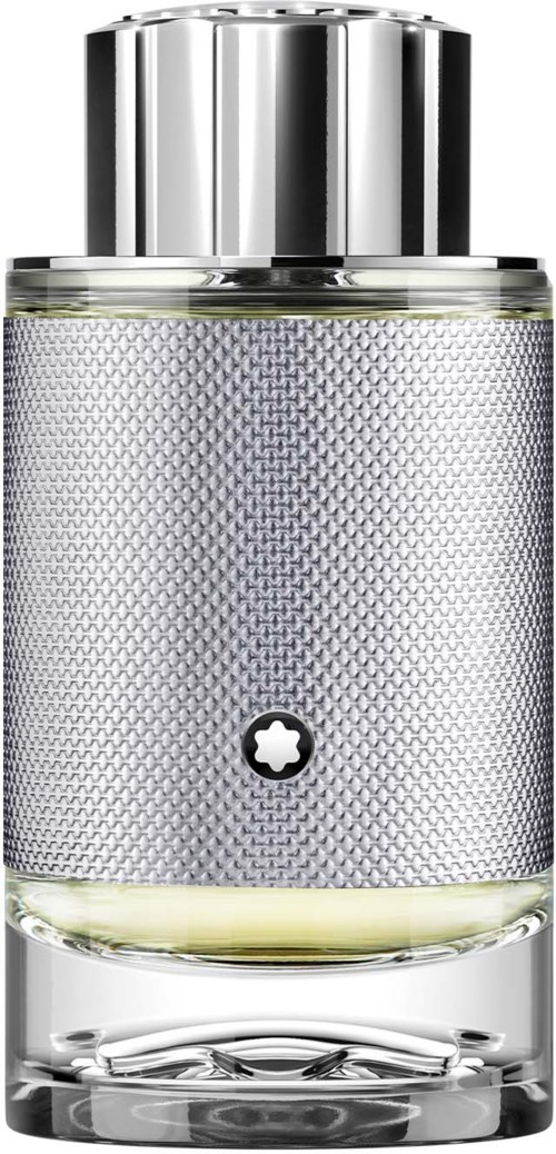 Een parfumbot met een zilveren dop en een getextureerde zilveren body, bevat lichtgekleurde parfum.
