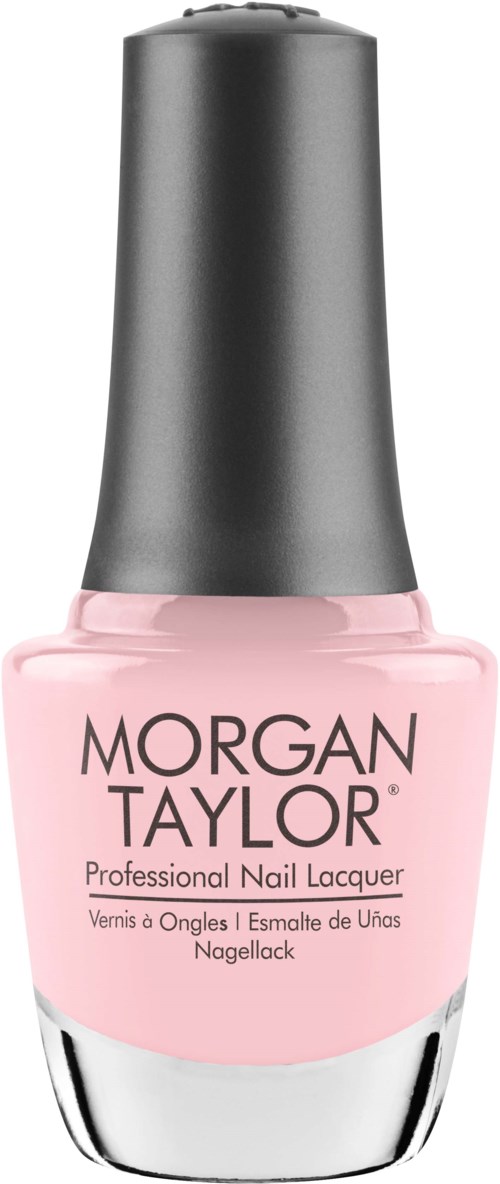 Eine rosa Nagellackflasche mit silbernem Deckel und schwarzem Text, beschriftet 'Morgan Taylor.'