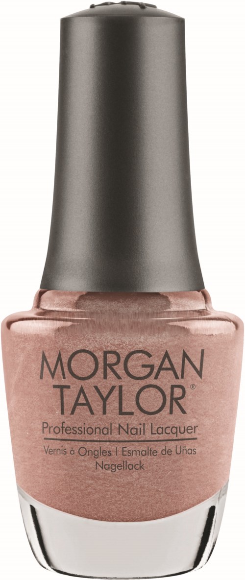 Eine Flasche Morgan Taylor rosa Nagellack mit silberner Kappe und Markennamen.