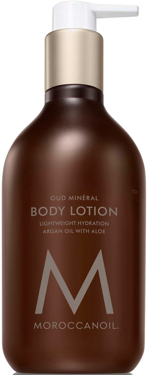 Tummanruskea pullo with pumppu, merkinnällä 'Body Lotion' argaaniöljyllä ja aloe veralla, Moroccanoil.