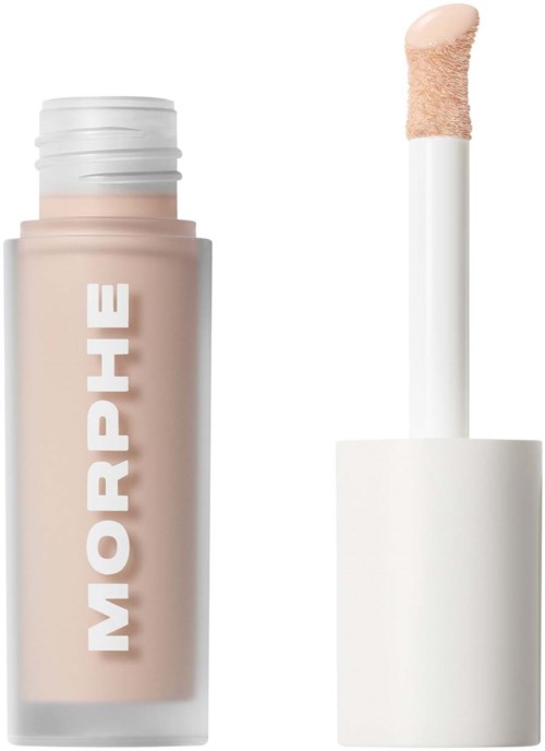 En tub med flytande concealer med en doe-foot applicator borste.