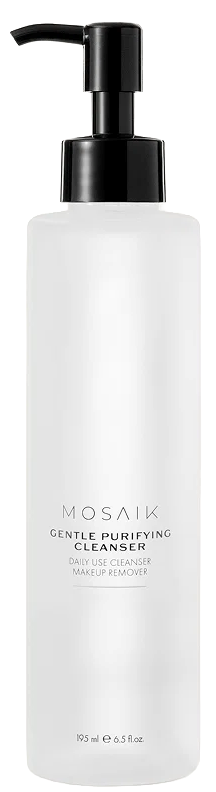 En vit flaska med svart pump som är märkt Mosaik Gentle Purifying Cleanser och Makeup Remover.