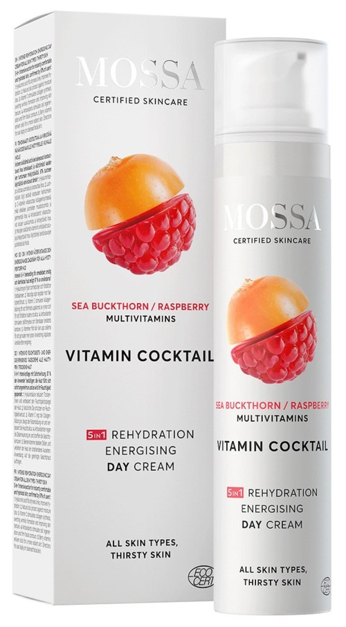 Een doos en flesje huidverzorgingsproduct met framboos en sinaasappel, gelabeld als vitaminecocktail, dagcrème en multivitaminen.