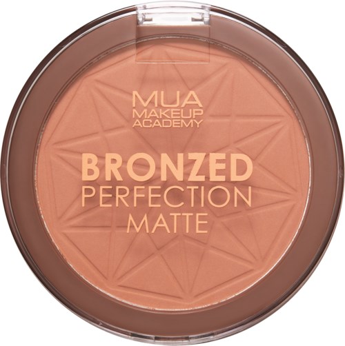 Ympyräinen meikkipakkaus, persikanvärinen puuteri ja kultainen teksti: MUA BRONZED PERFECTION MATTE.