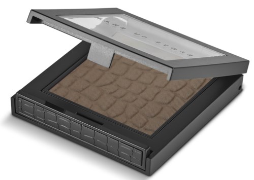 En svart makeup- palett med puder och en spegel, delvis öppen visar texturerat puder inuti.