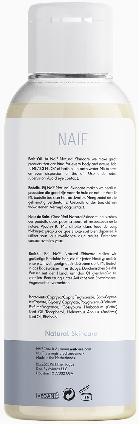 Eine weiße Flasche mit dem Etikett 'NAIF' enthält ein Natur-Hautpflegeprodukt, mit Anweisungen und Zutaten in kleiner Schrift.