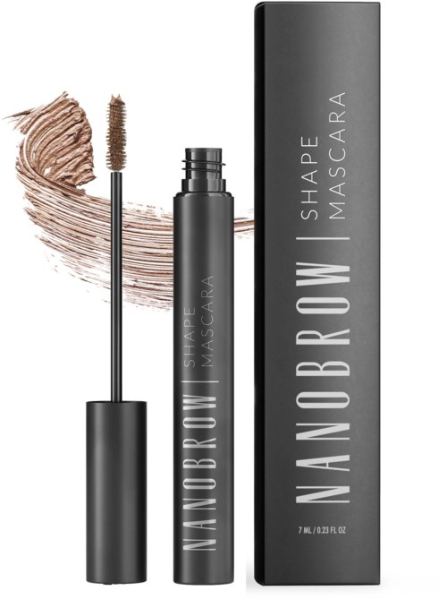 Een tube Narcrown Brow Show Mascara naast de doos en een proef van het product. De verpakking is zwart en strak.