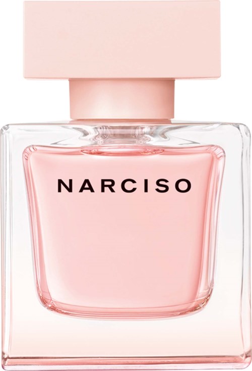Een transparente parfumfles met roze vloeistof, roze dop en de merknaam "Narciso".