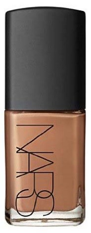 Det här är en NARS flytande foundation-flaska med svart lock och beige produkt inuti.