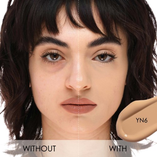 Das Bild zeigt eine Person mit klarer Haut und Make-up, geteilt in zwei Hälften, eine mit und eine ohne.