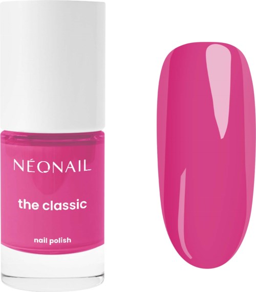 En ljusrosa nagellackflaska med vit lock och en färgprov som visar samma rosa färg.