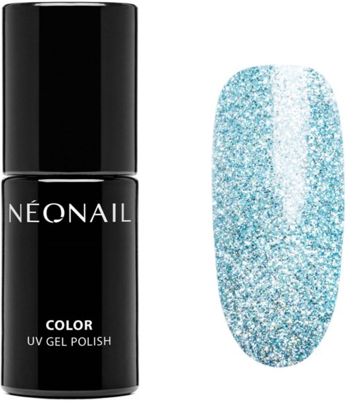 En svart nagellackflaska märkt 'Neonail' med ett glänsande blått glitternagel efter applicering.