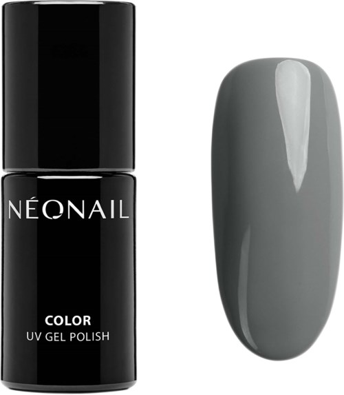 En svart flaska märkt 'Neonail Color UV Gel Polish' bredvid en målad grå nagel.