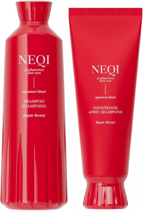 Rode haarverzorgingsflessen met NEQI-label, voor shampoo en conditioner, rechtopstaand, slank ontwerp, professionele uitstraling.