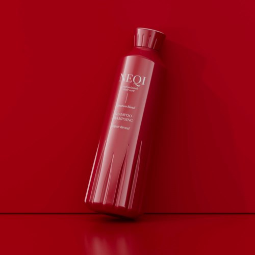 Een rode fles NEQI-shampoo op een rode achtergrond.