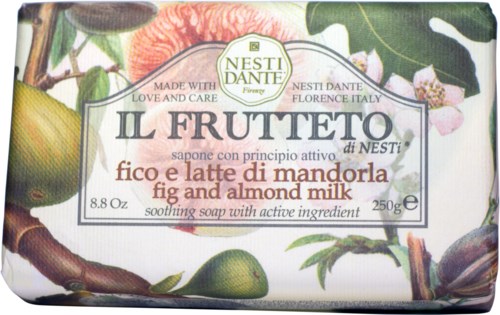 Zeep met amandelmelk en vijg, met zorg gemaakt, in een bloemenpatroonverpakking uit Italië.