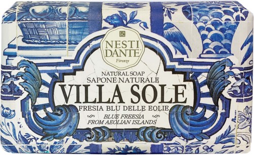 Zepenblok met blauw-wit ontwerp, genaamd "Villa Sole" en geïnspireerd door de Egeïsche Eilanden.