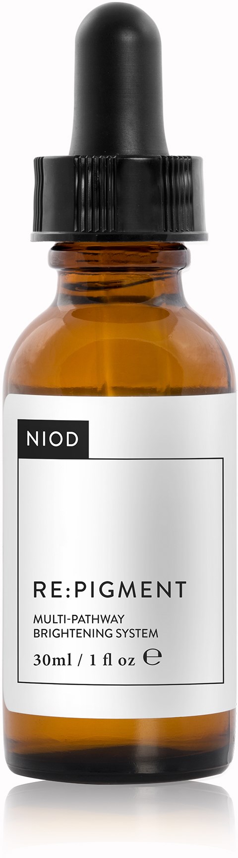 En liten brun flaske med svart dråpetrekopp etikett NIOD Re-Pigment, for hudopplysning.