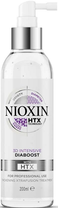 En klar flaska med pump, märkt Nioxin HTX 3D Intensive Diaboost, för professionell hårbehandling.