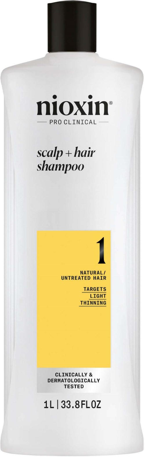 Een witte fles Nioxin hoofdhuid- en haarshampoo met zwarte dop en gele label voor haarverzorging.