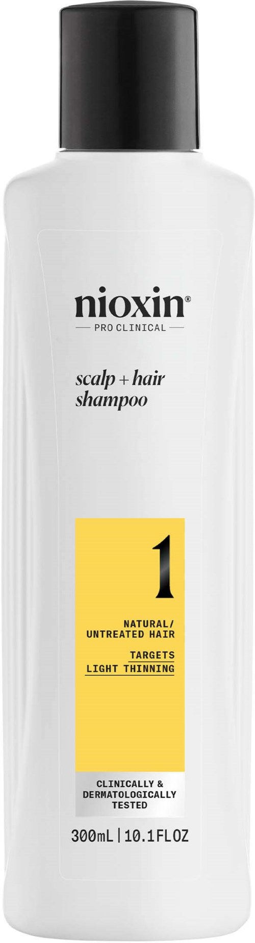 Eine weiße Flasche Nioxin-Shampoo für Kopfhaut und Haare, mit schwarzem Deckel und gelber Etikette, 300 ml.