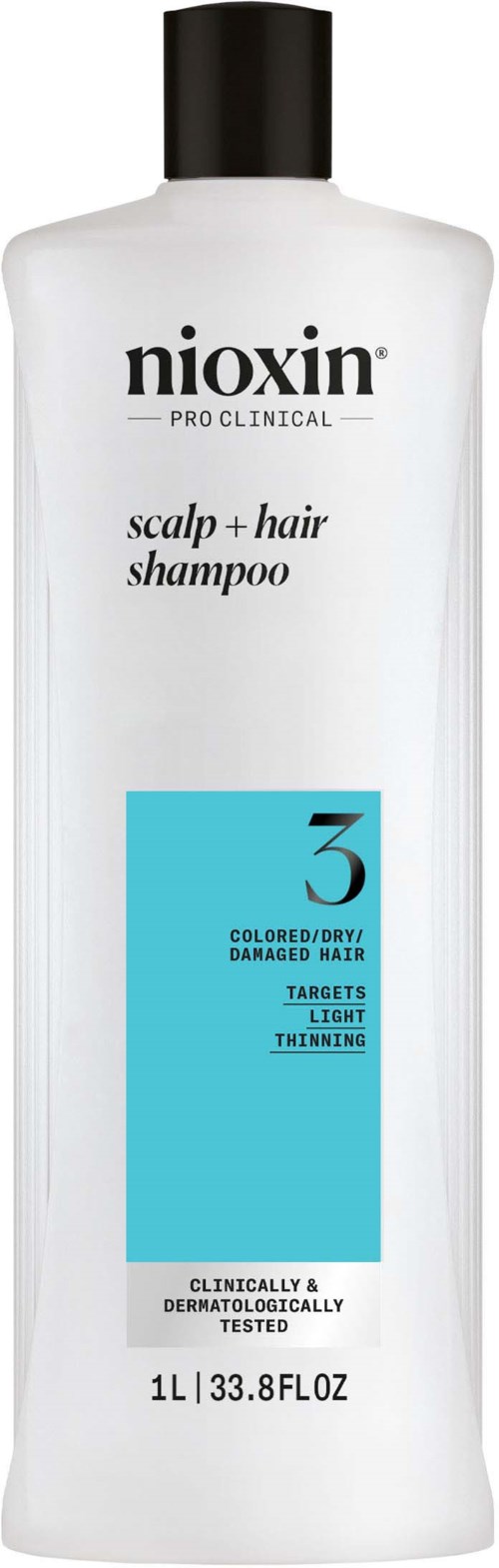 Een witte fles Nioxin hoofdhuid- en haarshampoo met zwart deksel, gelabeld voor beschadigd haar en gericht op licht dunner wordend haar.