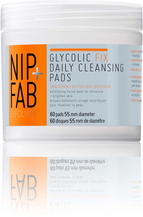 Container met exfoliërende gezichtsdoekjes genaamd NIP+FAB Glycolic Fix Daily Cleansing Pads.