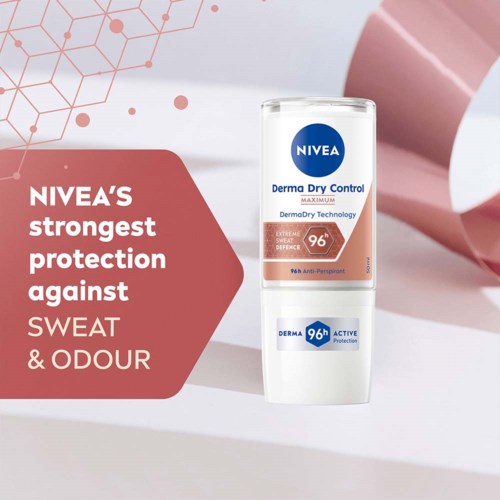 Nivea deodorant med blå logga, vit flaska och rosa etikett ger skydd mot svett och odör.